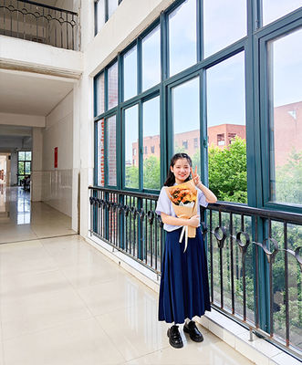 Jia-Li Zhang / 张嘉莉
839940466@qq.com